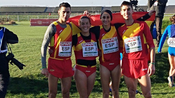 Víctor Ruiz, bronce en el relevo mixto de Samorin/Víctor Ruiz, bronze al relleu mixt de Samorin