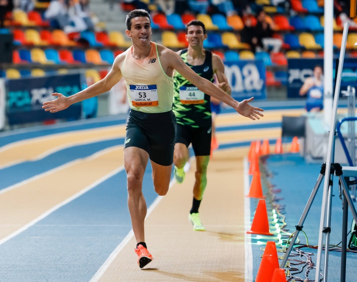 Mariano García quiere recuperar el récord de España de 800 metros en Valencia /Mariano García vol recuperar el rècord d'Espanya de 800 metres a València 